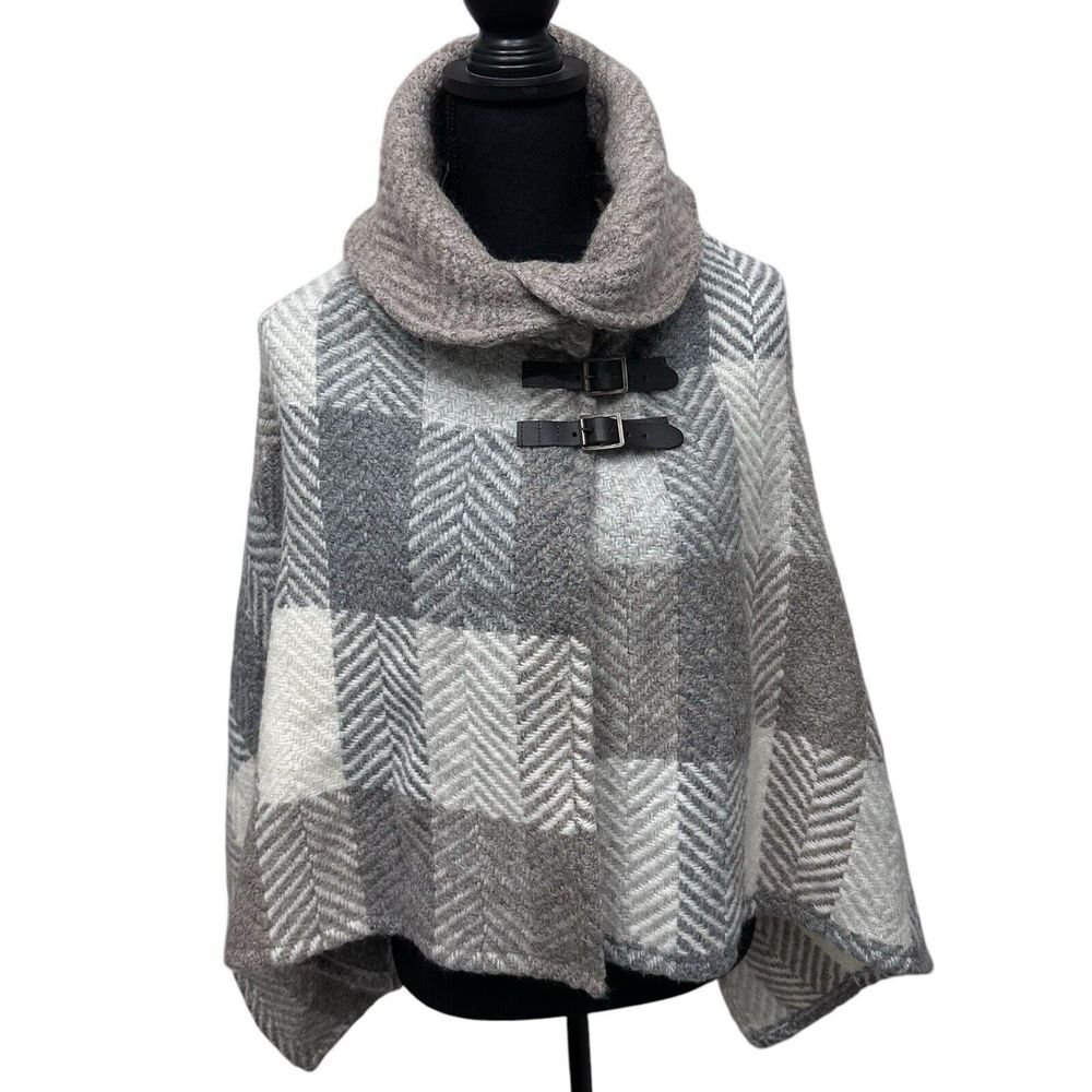 Aran Sweater Irish Shawl Cape‎ Women One Size Wool Blend Grey Beige Ivory Poncho